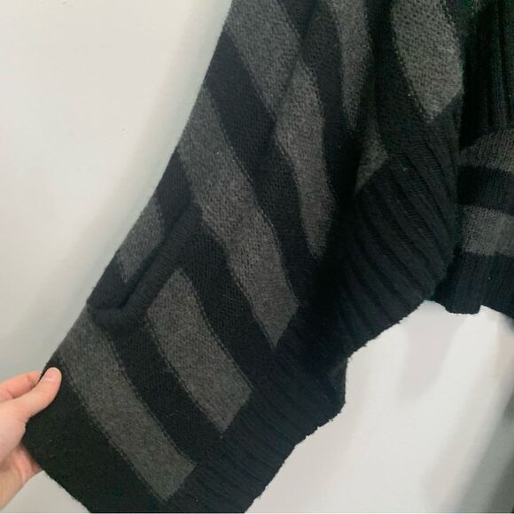 Division Black and Grey Striped Wool Blend Cardigan Size Medium - Picture 2 of 6